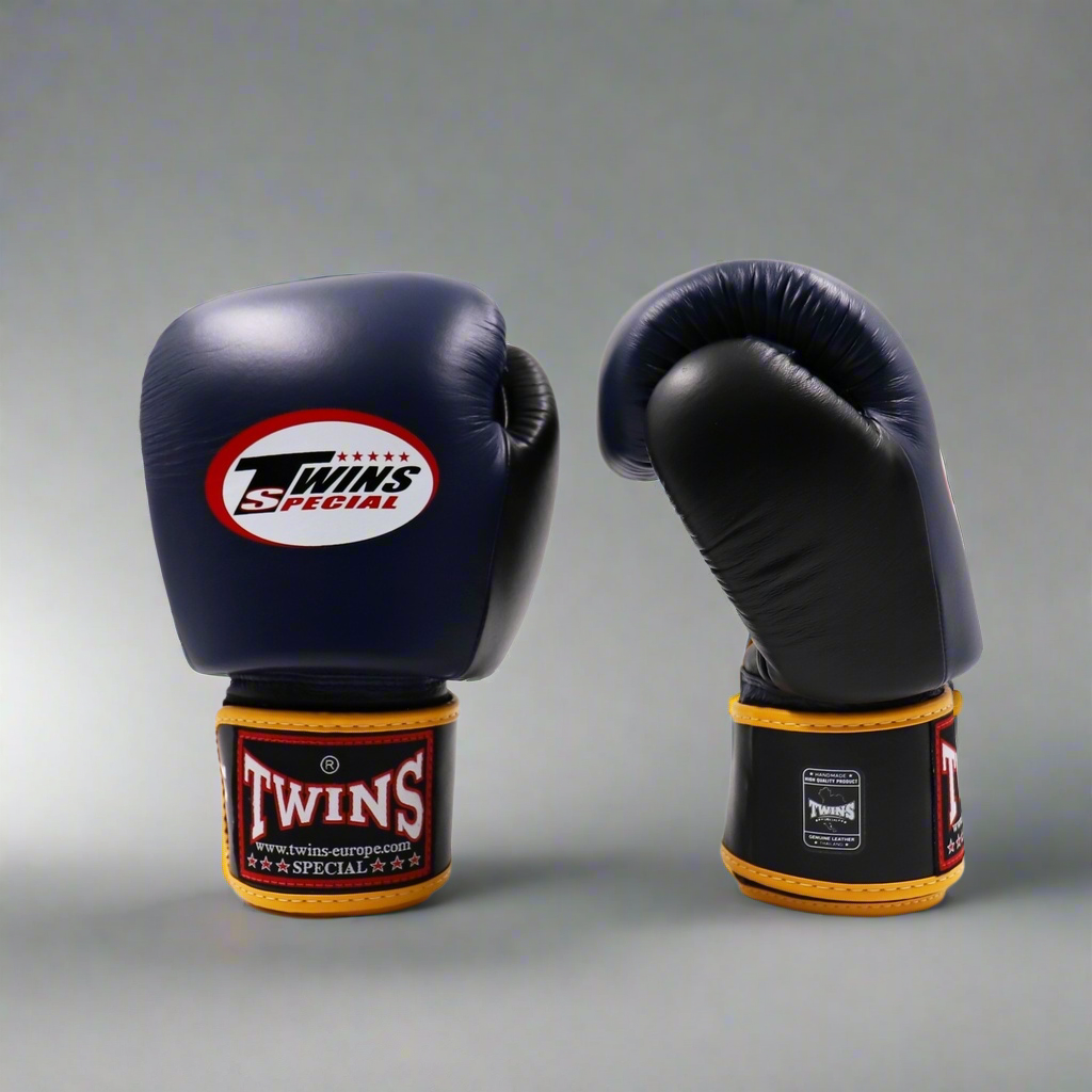 Twins Bokshandschoenen BGVL 3 Black/ Blue/ Yellow Bokshandschoenen BGVL 3 Black/ Blue/ Yellow