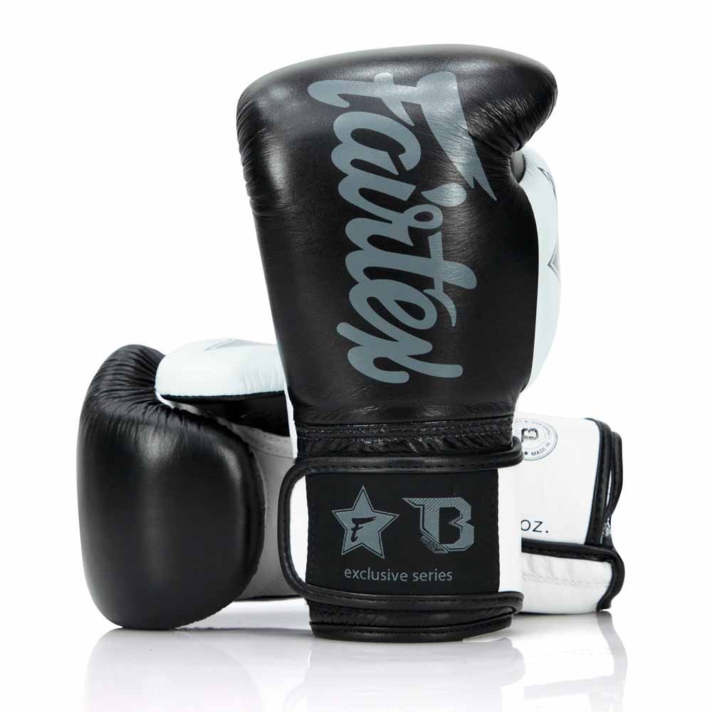 Fairtex bokshandschoenen zwart wit